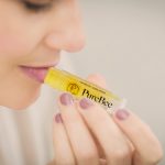 Lippenbalsam <br> Feuchtigkeitsspendendes Bienenwachs & Propolis Hautpflege Botanical Vitamins 4